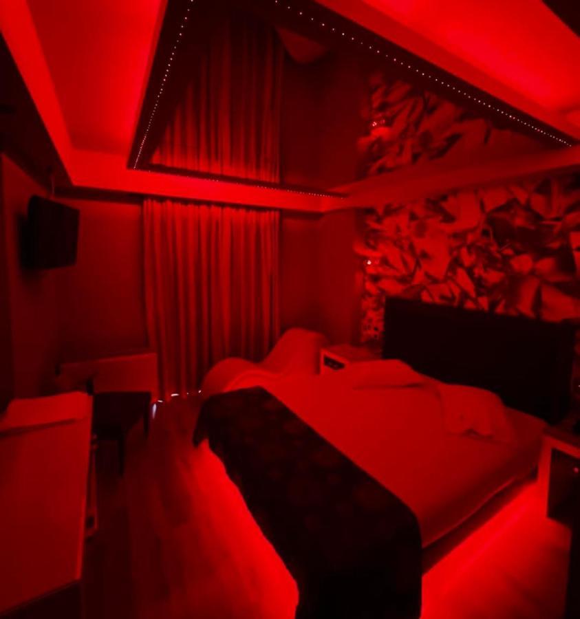 Hotel Prive Skaramangás Zewnętrze zdjęcie